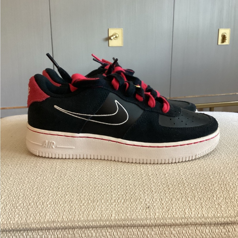 EUC Air Force 1 black and red bred 5.5 GS or 7W